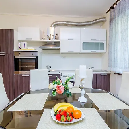 Nicol - Two-bedroom With Terrace And Sea View Apartment *